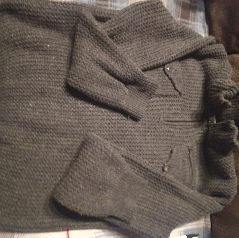 ๐ may be getting one more... FCUK men's sweater wool blend WARM - Picture 2 of 5